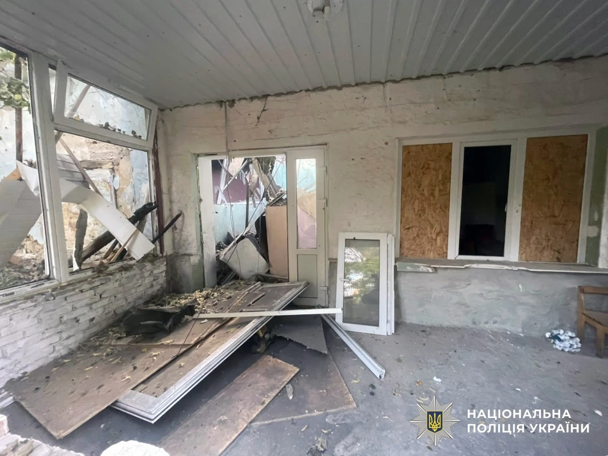 Загарбники обстріляли 24 населених пункти Херсощини. 4 поранених, пошкоджено 5 будинків