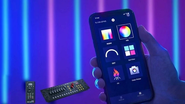 Світлодіодна трубка Amaran PT4c проти аналогів: вибір 120-см RGB-світла для відео та контенту