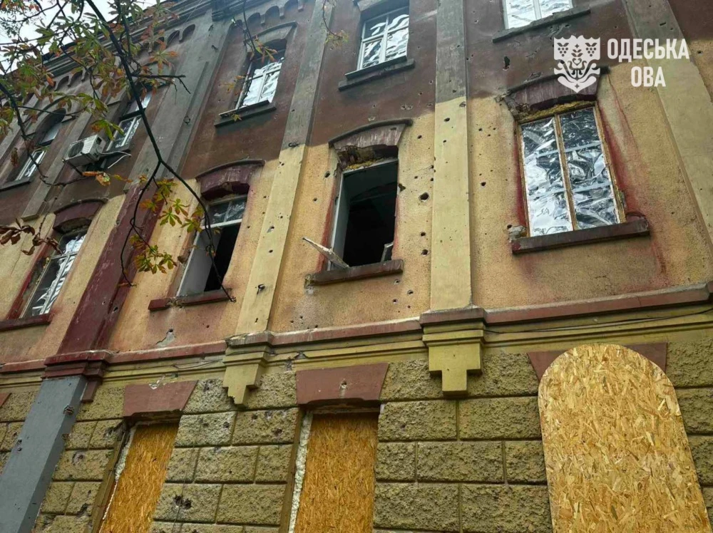 Загарбники обстрілювали Одесу понад 7 годин: фото наслідків