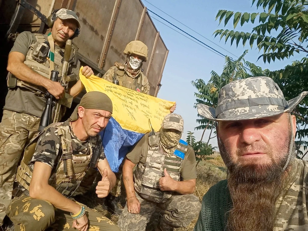 Незалежній Україні - 35 років: жителів Новокаховської громади вітають наші героїчні воїни