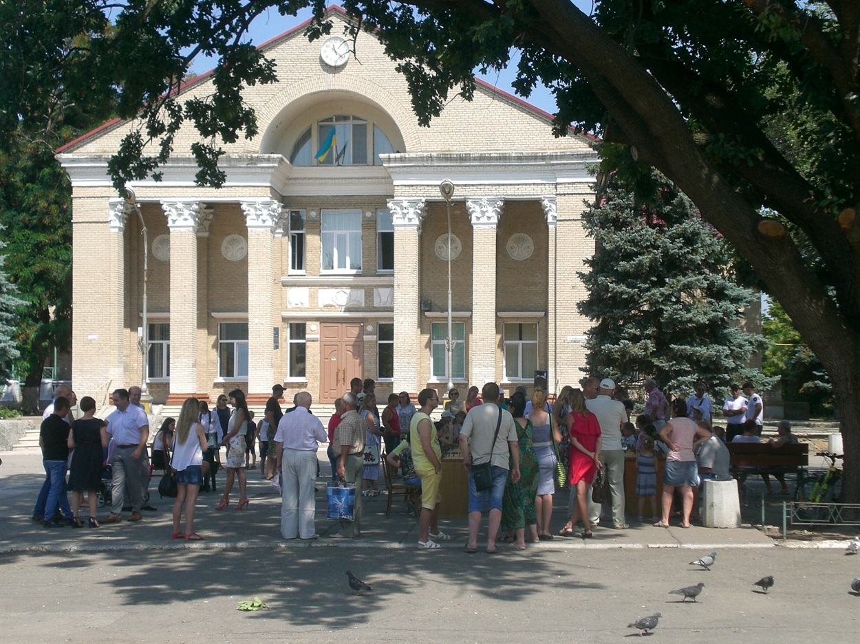 Зустріч пройшла біля будинку культури