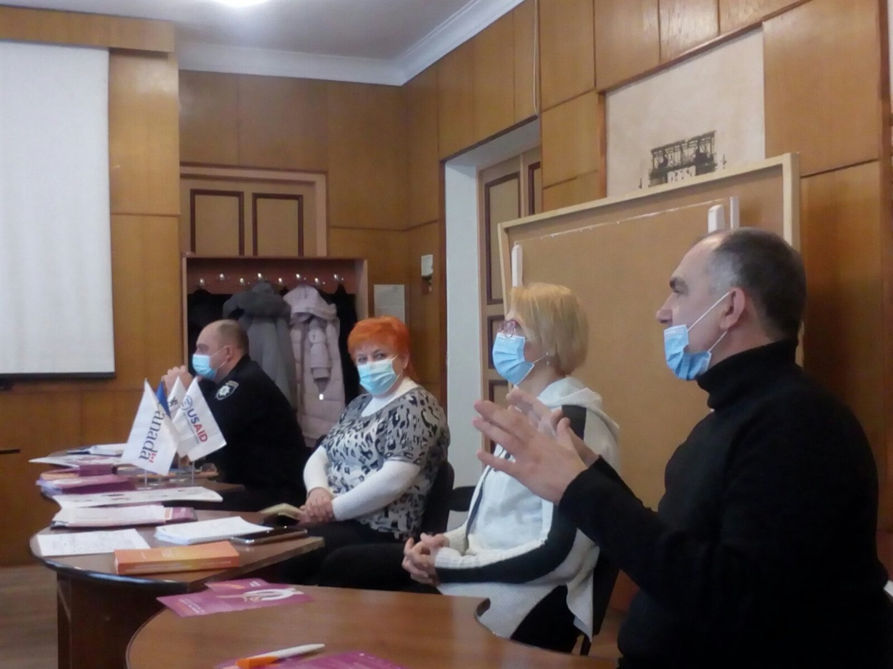 Ігор Погорілий говорить про те, що Новокаховській ОТГ спочатку потрібно визначити свої ресурси, перш ніж залучати співфінансування
