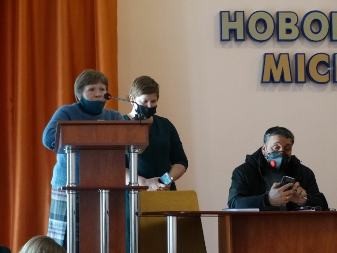 Т. Калініченко і О. Пелешок на сесії Каховської райради