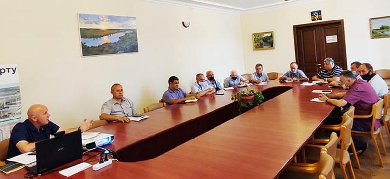 Нарада у виконкомі з комунальниками