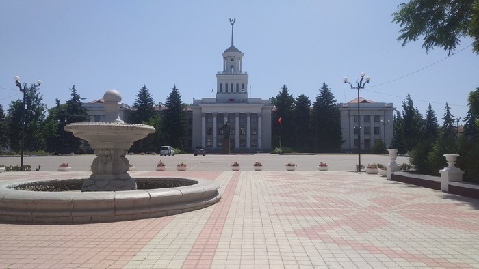 Будівля мерії в Новій Каховці