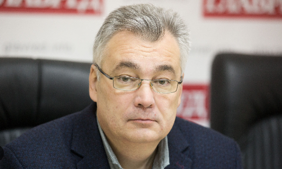 Дмитро Снєгірьов