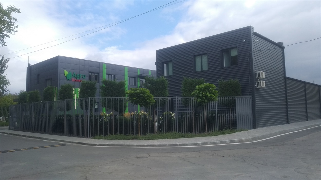 Офіс фірми "Агробізнес" в Новій Каховці 