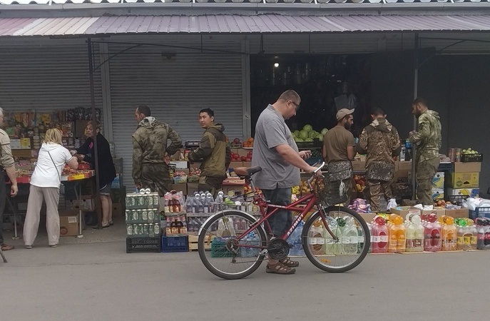 На початку окупації росіяни активно скуплялися на міських ринках
