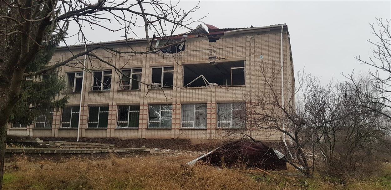 Будівля у Веселому