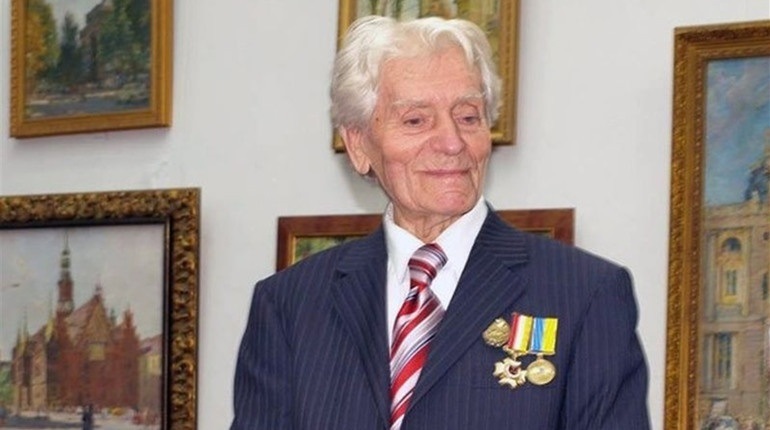 Нвродний художник України Альбін Гавдзинський у Новокаховській картинній галереї