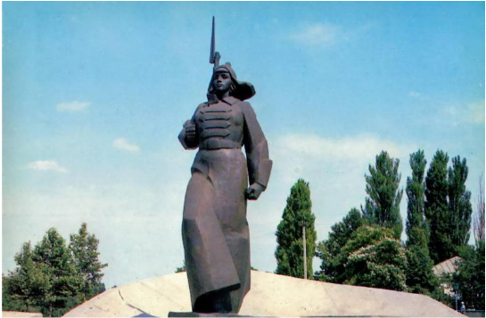 Пам'ятник "Дівчина в шинелі" у Каховці