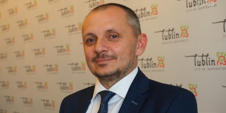 Маріуш Банах