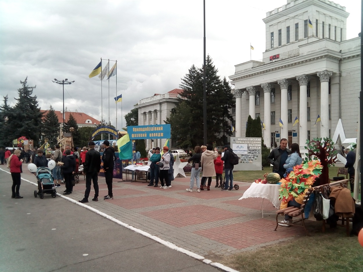 Міський ринок у Новій Каховці. Березень 2022 року