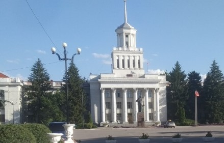 Будівля мерії в Новій Каховці