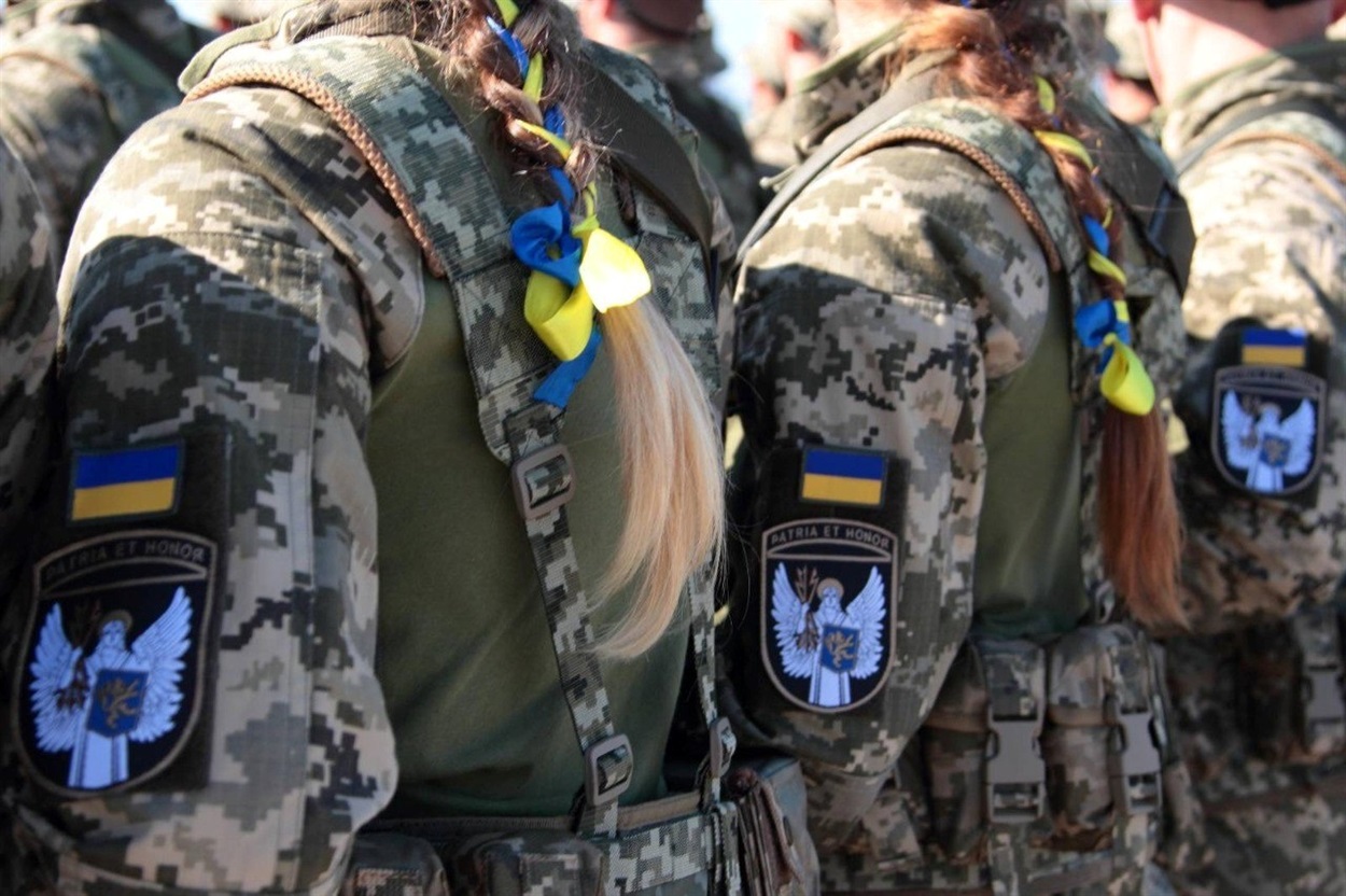 Жінки-захисниці