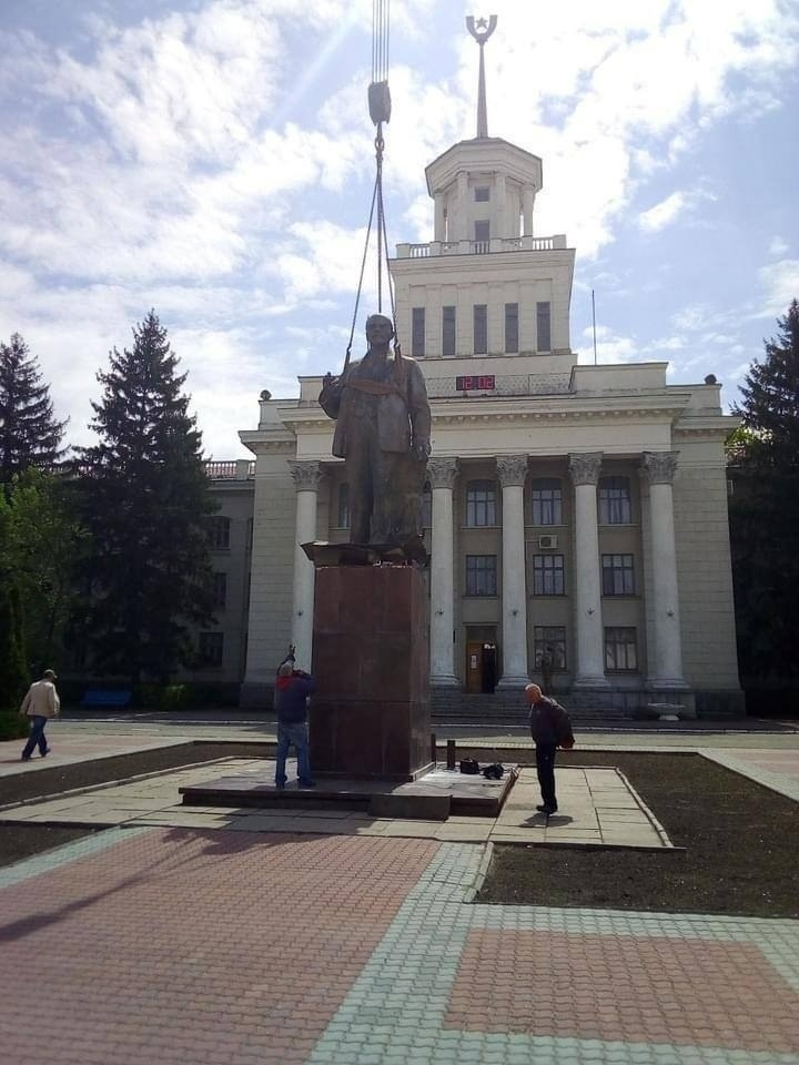 Так окупанти відновили монумент