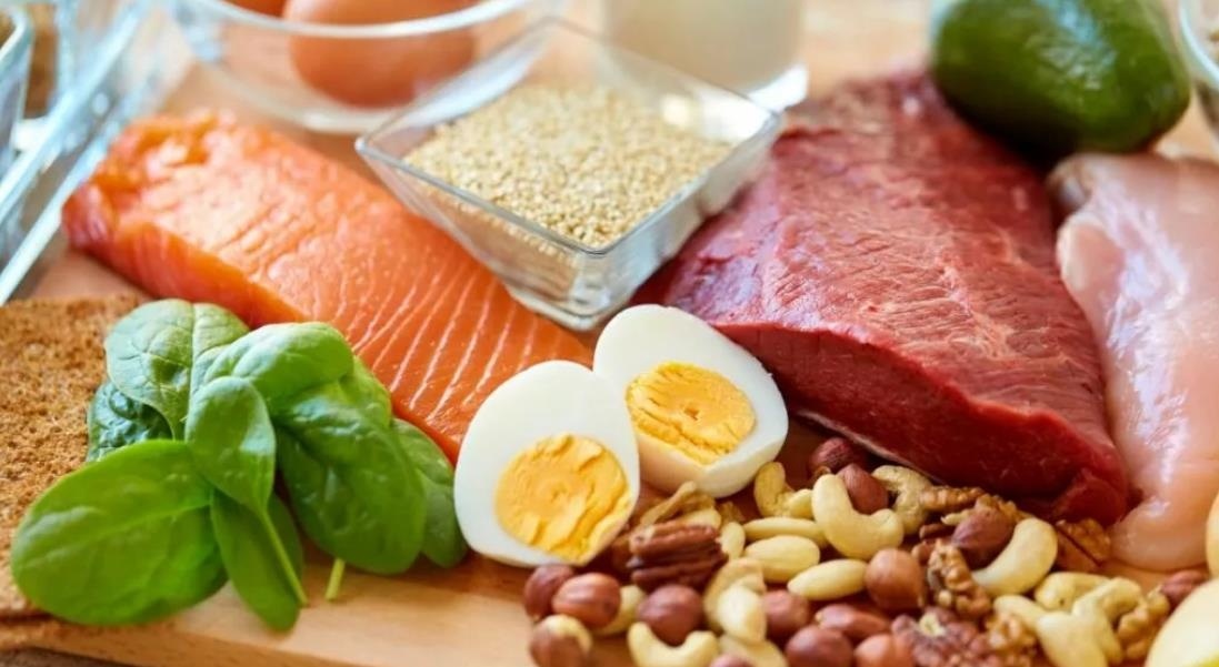Тваринний білок: риба, яйця, м'ясо, молочні продукти