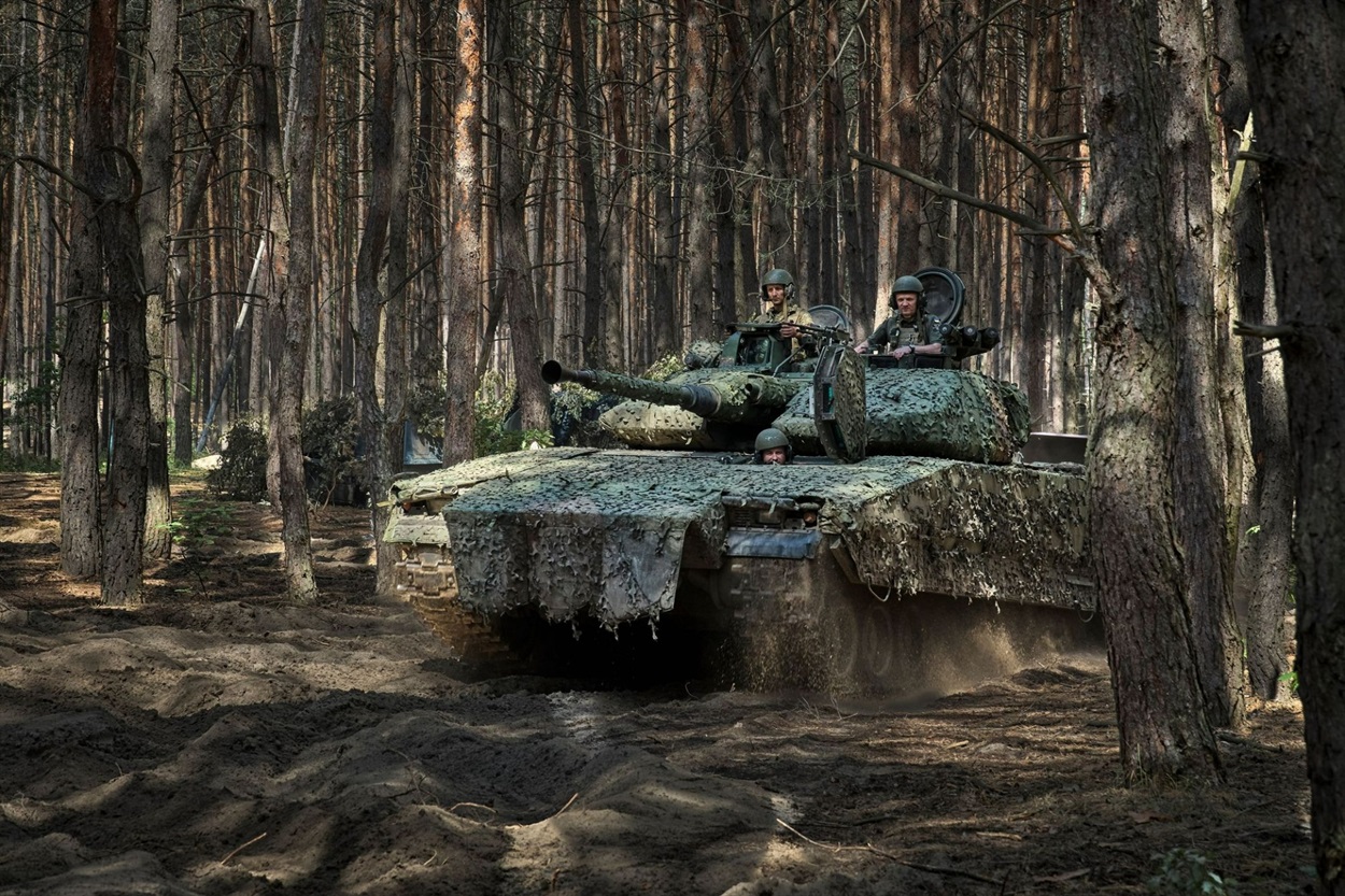 Українські військовослужбовці на Харківщині, де під час нещодавнього наступу Росії не вистачило військ.