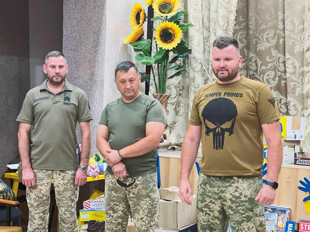 Представники 79 окремої десантно-штурмової Таврійської бригади навідались в гості до Антонівського мистецького ліцею на Миколаївщині, де зустрілись з його учнями