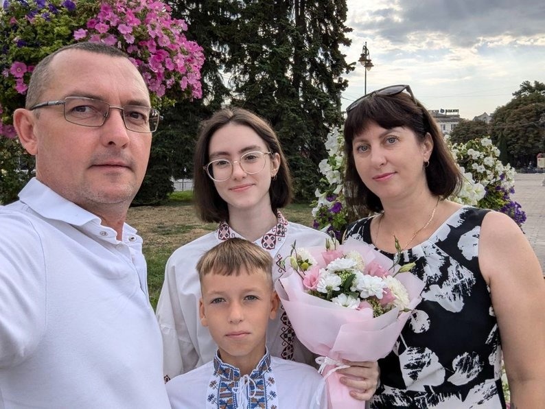 Вікторія Курлюк з родиною.