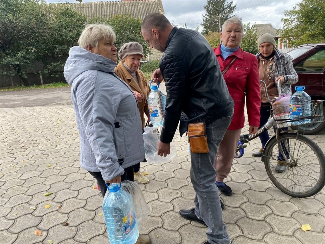 Комунальники в Таврійську