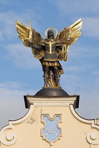 Пам'ятник Михаїлу Архистратигу  - заступнику Києва на Майдані