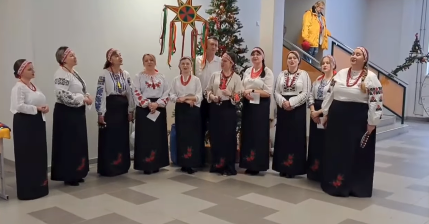 Ансамбль "Мальви" співає колядки