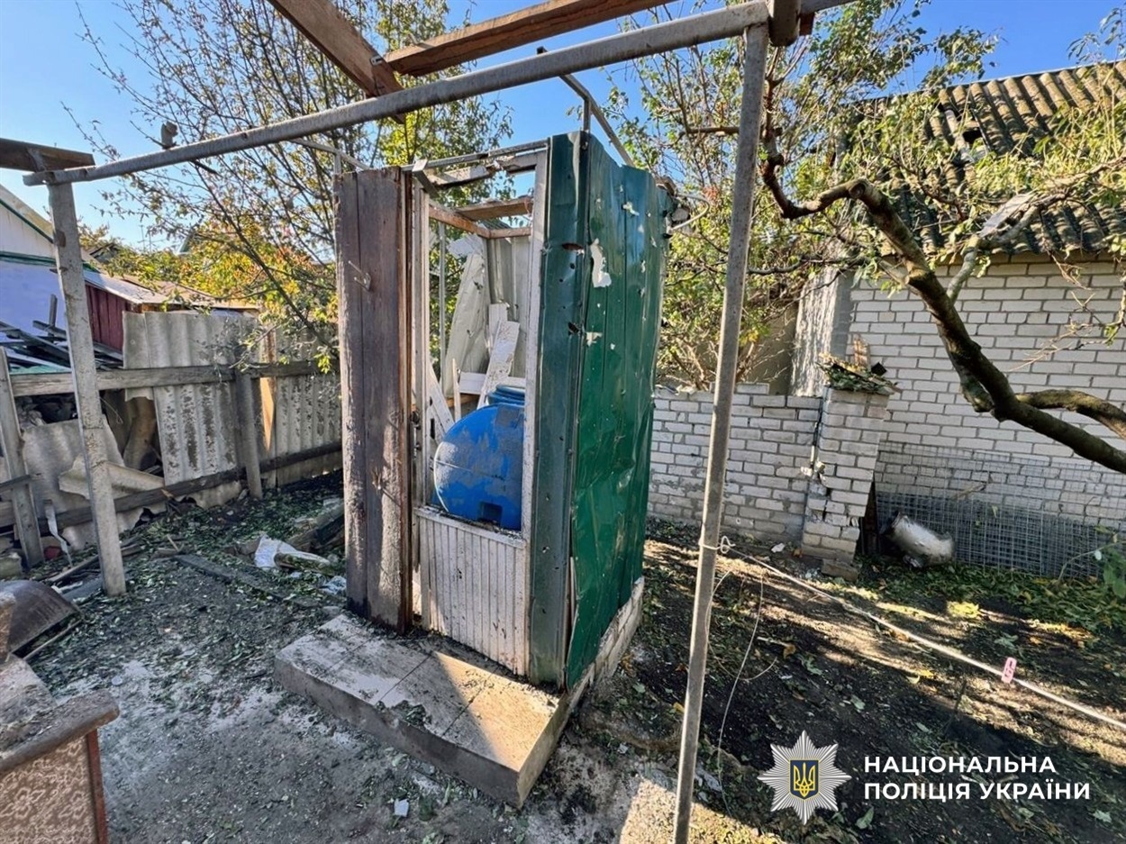Ворог атакував 32 населених пункти Херсонщини: двоє поранених, зруйновано 19 об'єктів