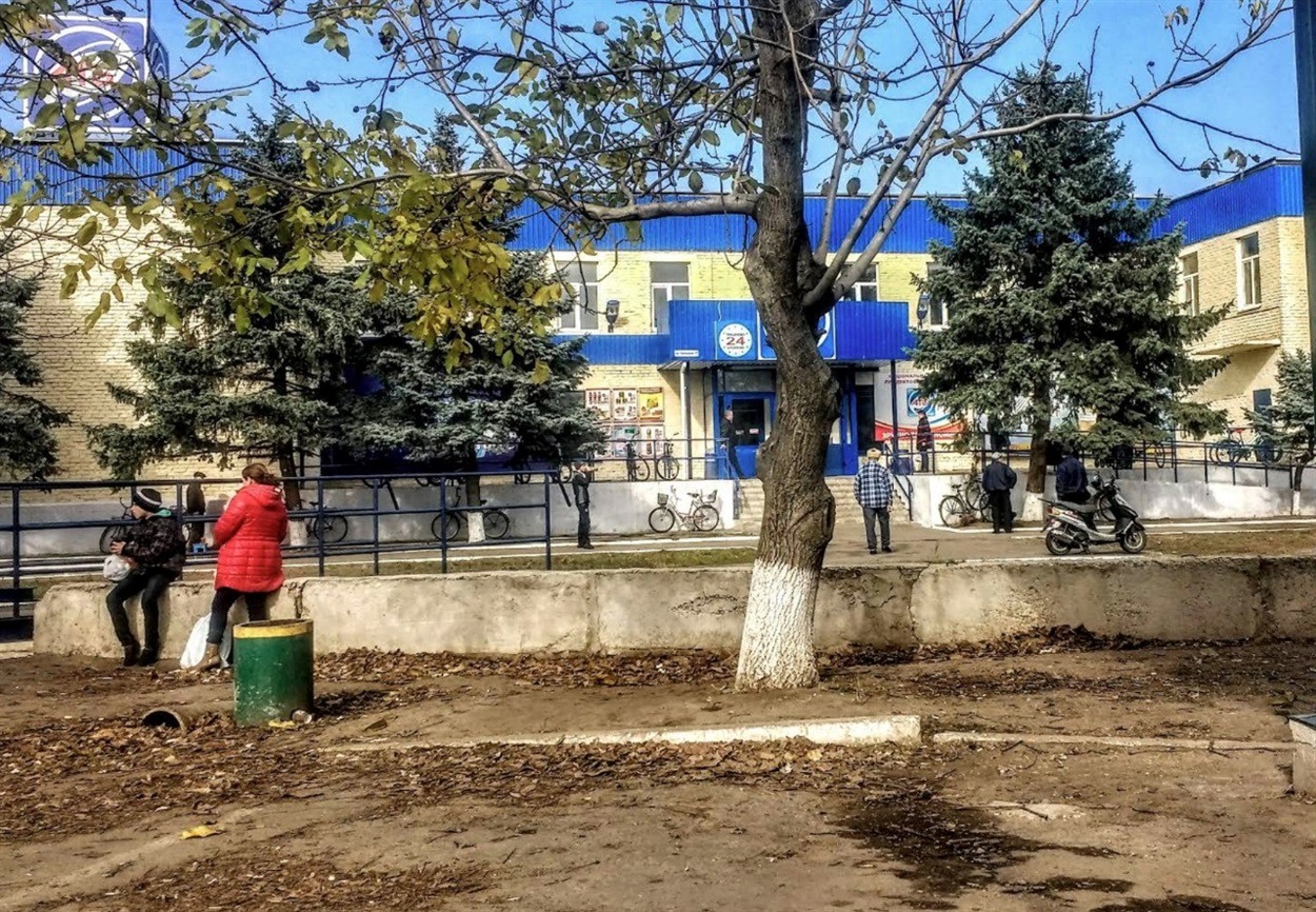 Катували людей у Чаплинці: поліція шукає свідків