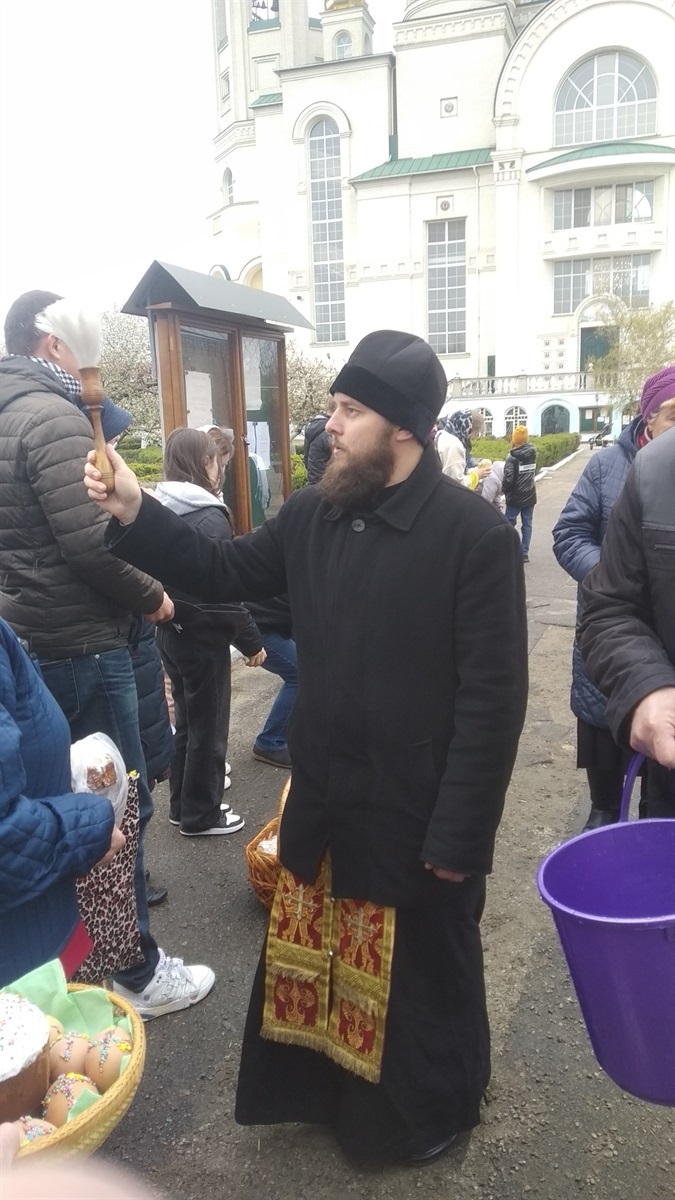 Священника з Нової Каховки УПЦ продовжує вважати своїм митрополитом, хоча він служить Росії