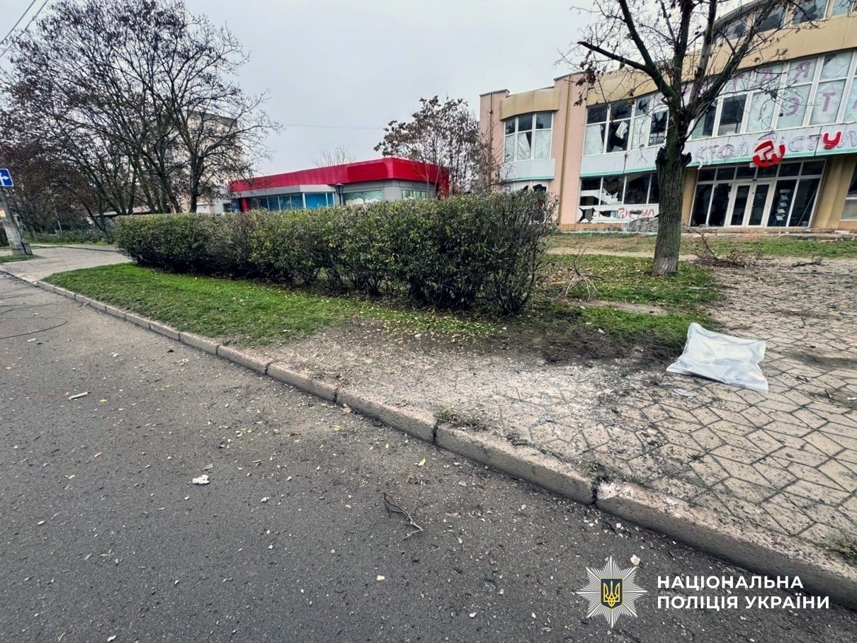 Окупанти обстріляли 21 населений пункт Херсонщини: троє загиблих, семеро поранених