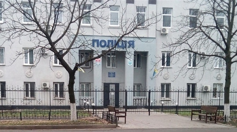 Поліція шукає свідків катувань окупантами громадян в приміщенні поліції Нової Каховки