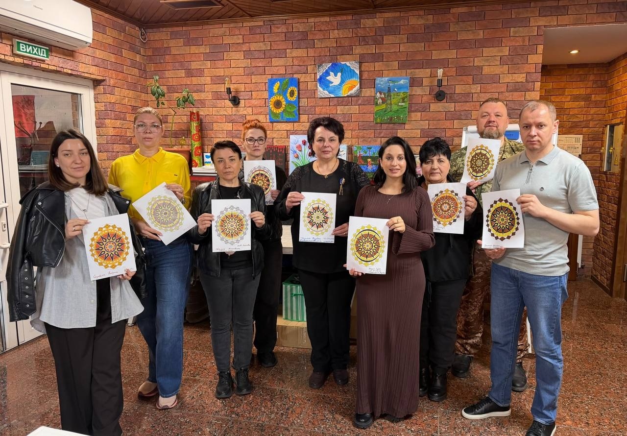 Писанка єднання: жителі Каховського району долучилися до всеукраїнської акції