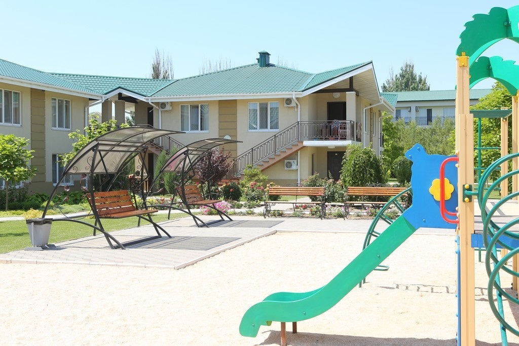 Такий вигляд мав пансіонат до війни.