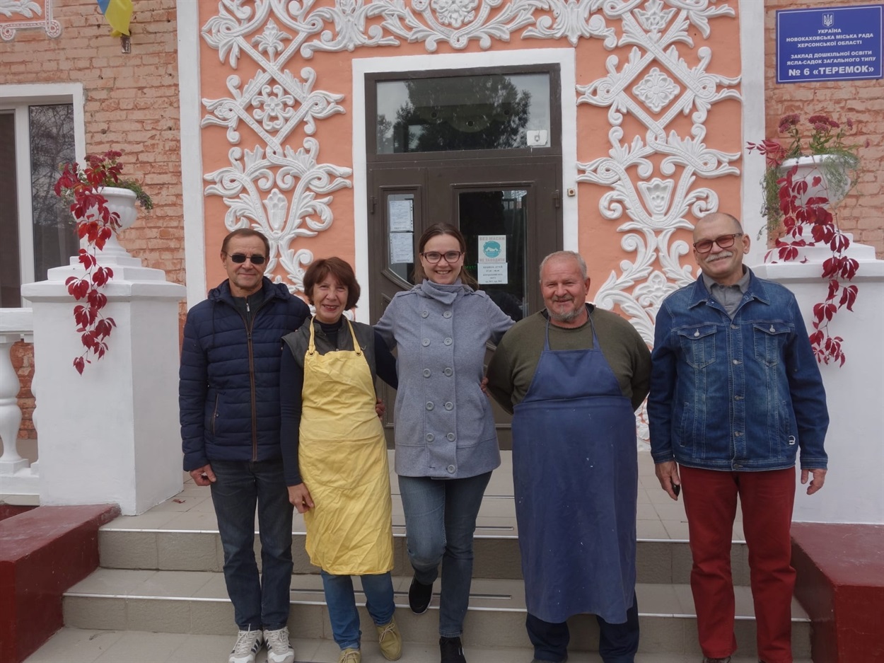 Відновлені "кам'яні вишиванки" на будівлі дитсадка "Теремок".